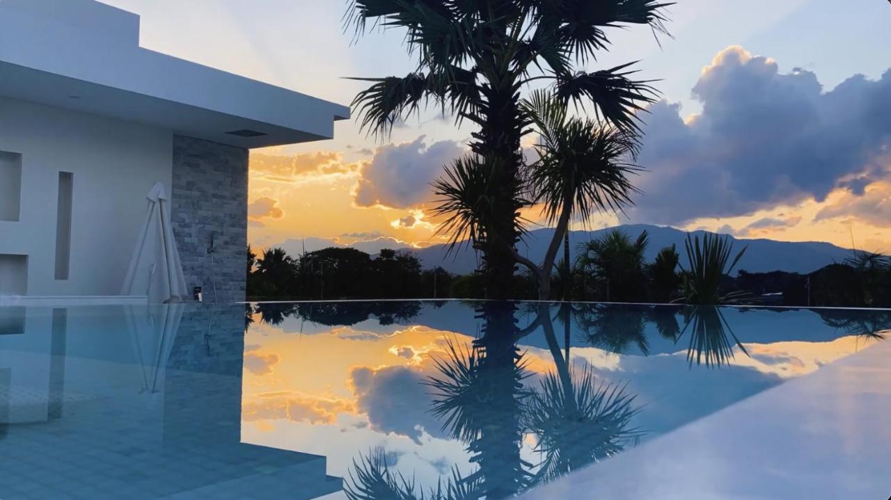Palm Villa - Award Winning Modern Luxury & Exclusive Villa Resort Csiangmaj Kültér fotó